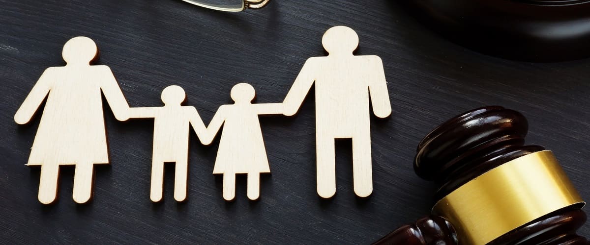 Avocat dreptul familiei: divorț, custodie, pensie și partaj